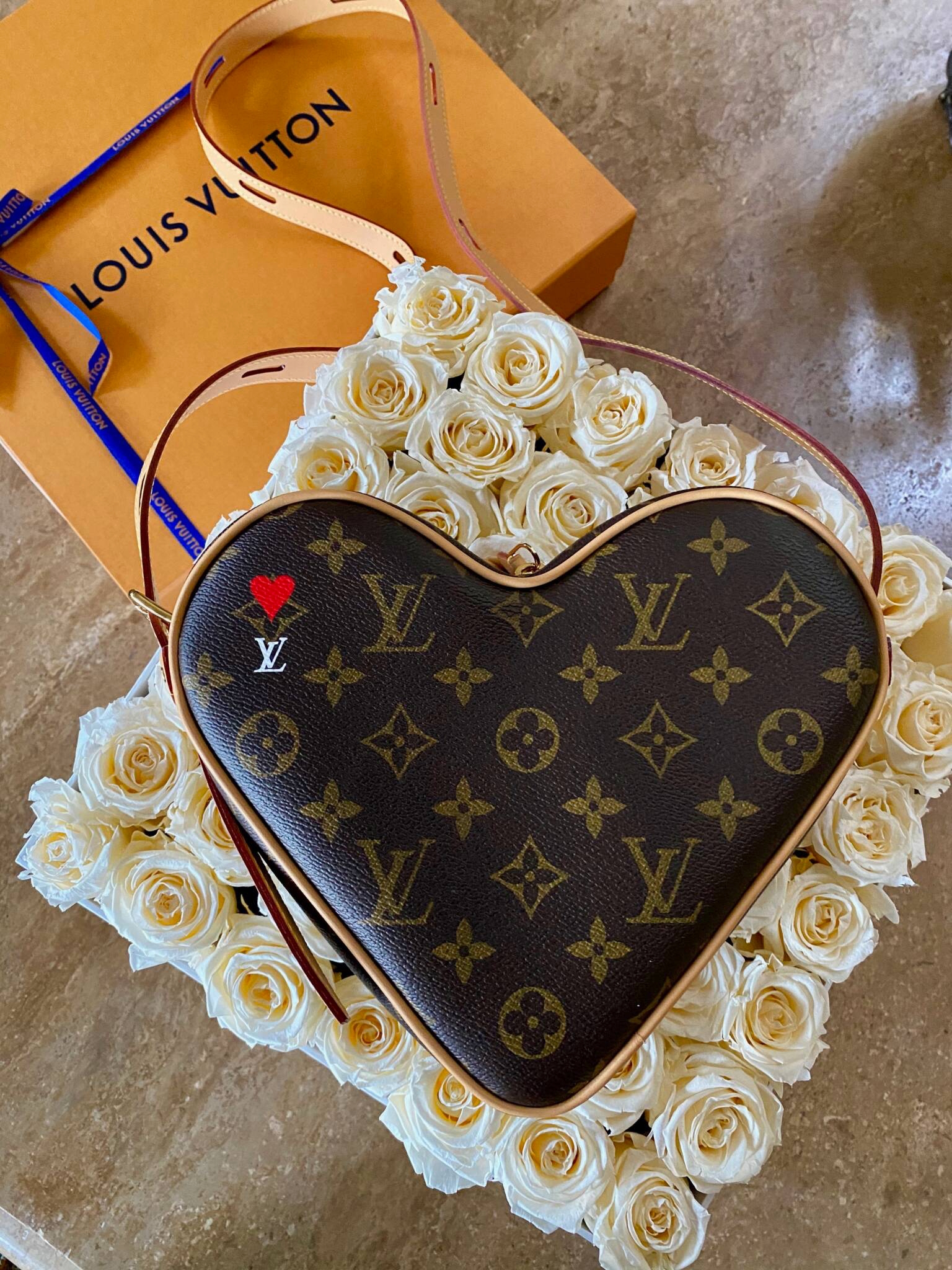 Louis Vuitton Pop My Heart Pouch Lilac Calf