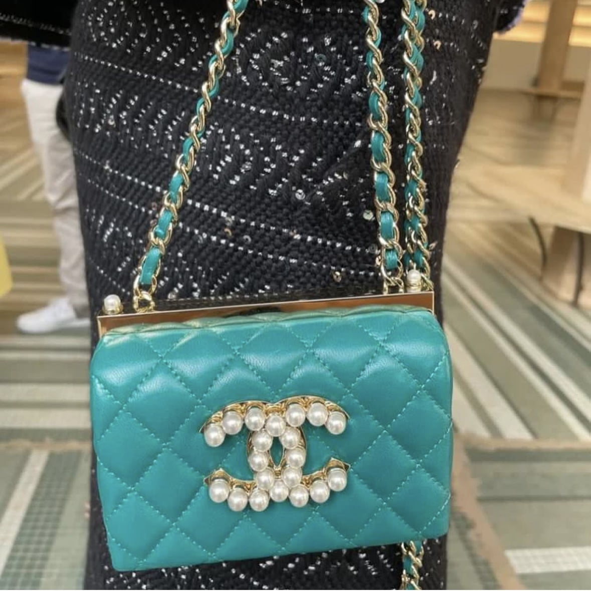 Chanel 2022/23 Métiers d'art Collection Is Big on Bags - Large and