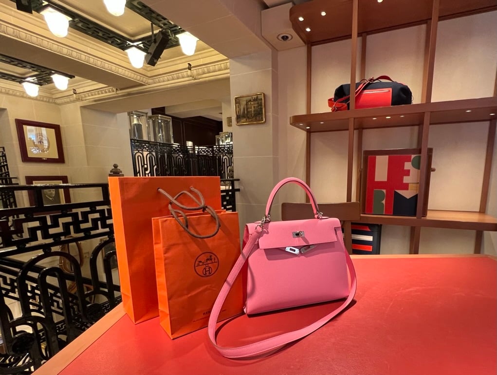 Dear PurseBop: Why Can't I Score a Hermès Quota Bag In Paris Like All My  Friends? - PurseBop