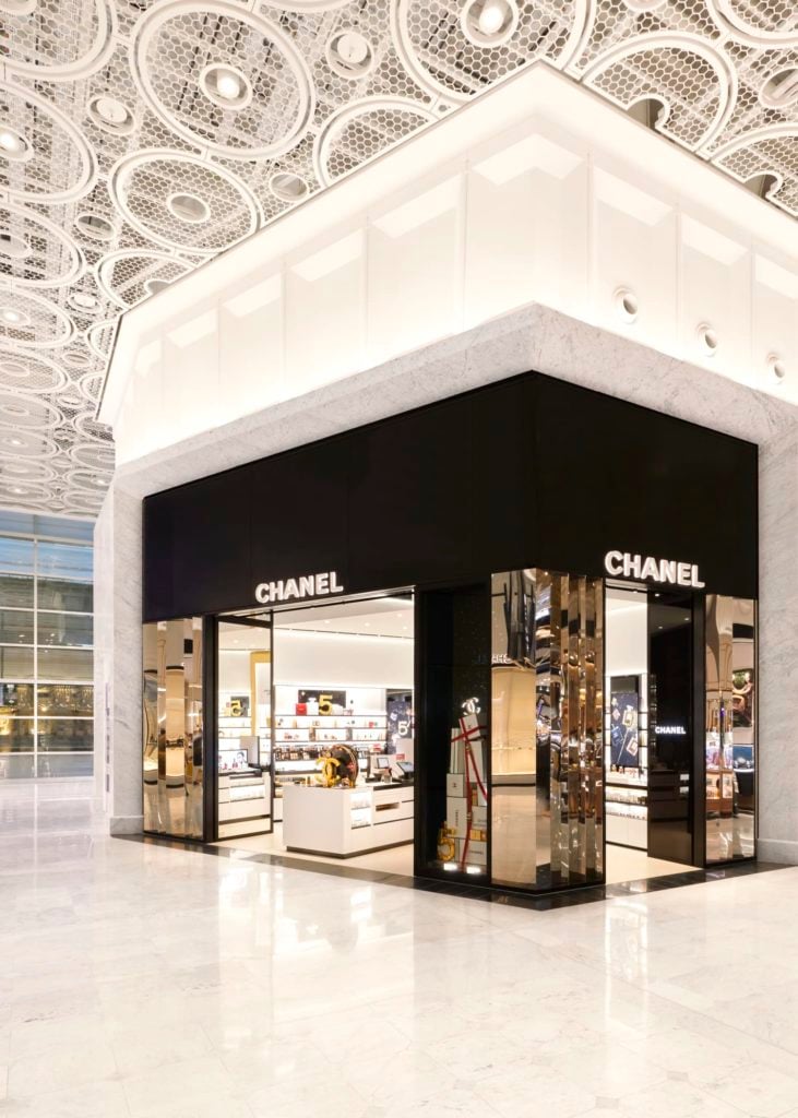 Louis Vuitton Shop At Charles De Gaulle Airport