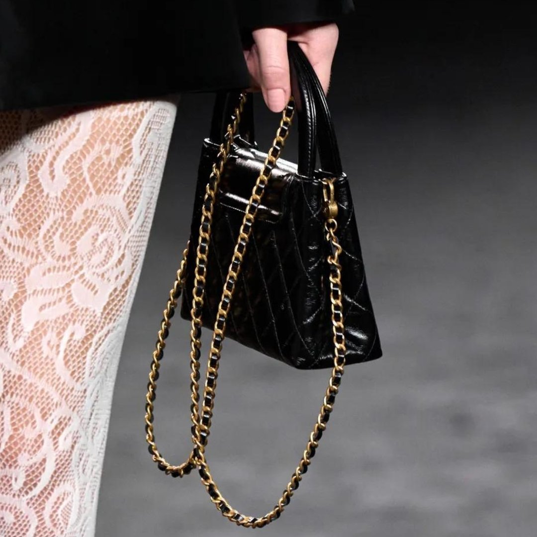 Chanel Fall/Winter 2023 - Falling for Camelias - PurseBop