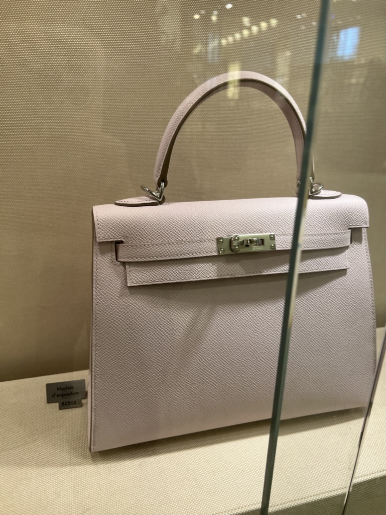 What Should I Wear When Shopping at Hermès FSH? - PurseBop