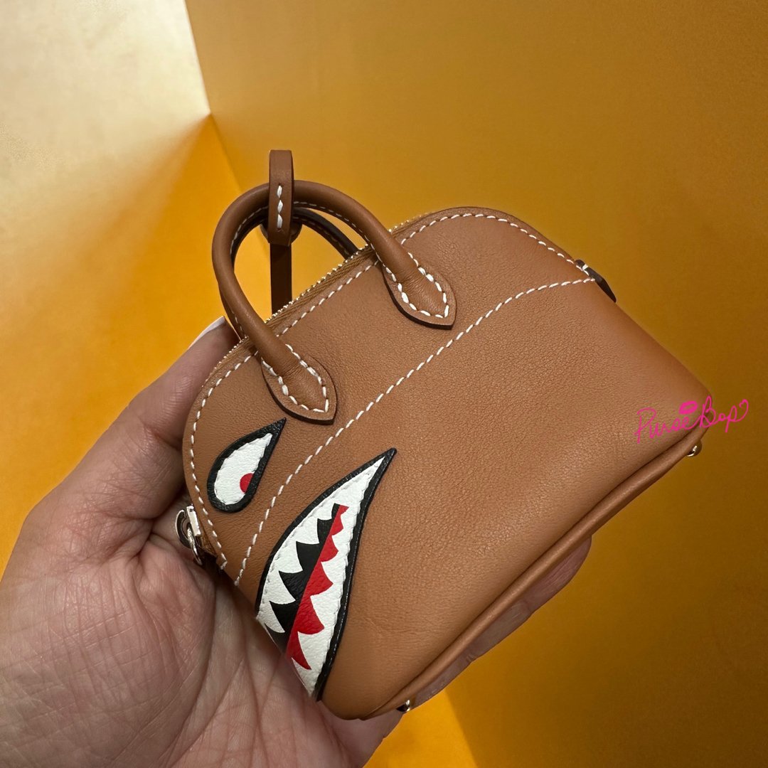 First Look at the New Hermès 'In the Loop' Bag - PurseBop