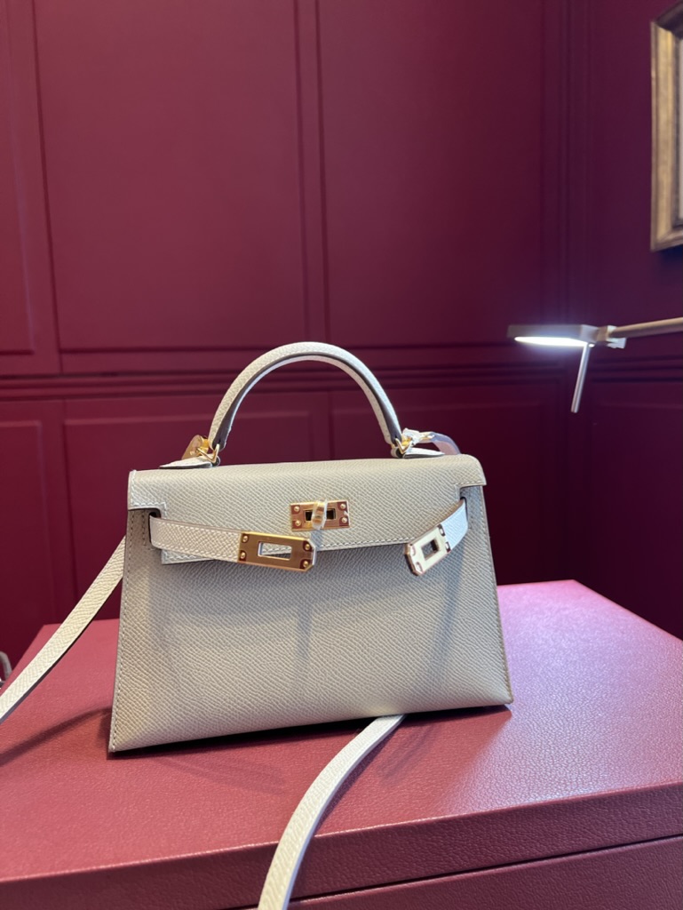 What Should I Wear When Shopping at Hermès FSH? - PurseBop