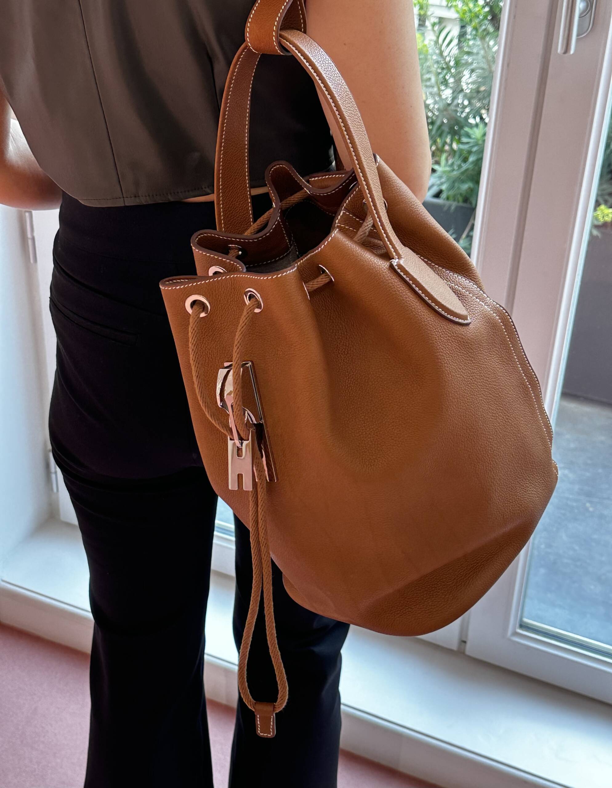 First Look at the New Hermès 'In the Loop' Bag - PurseBop