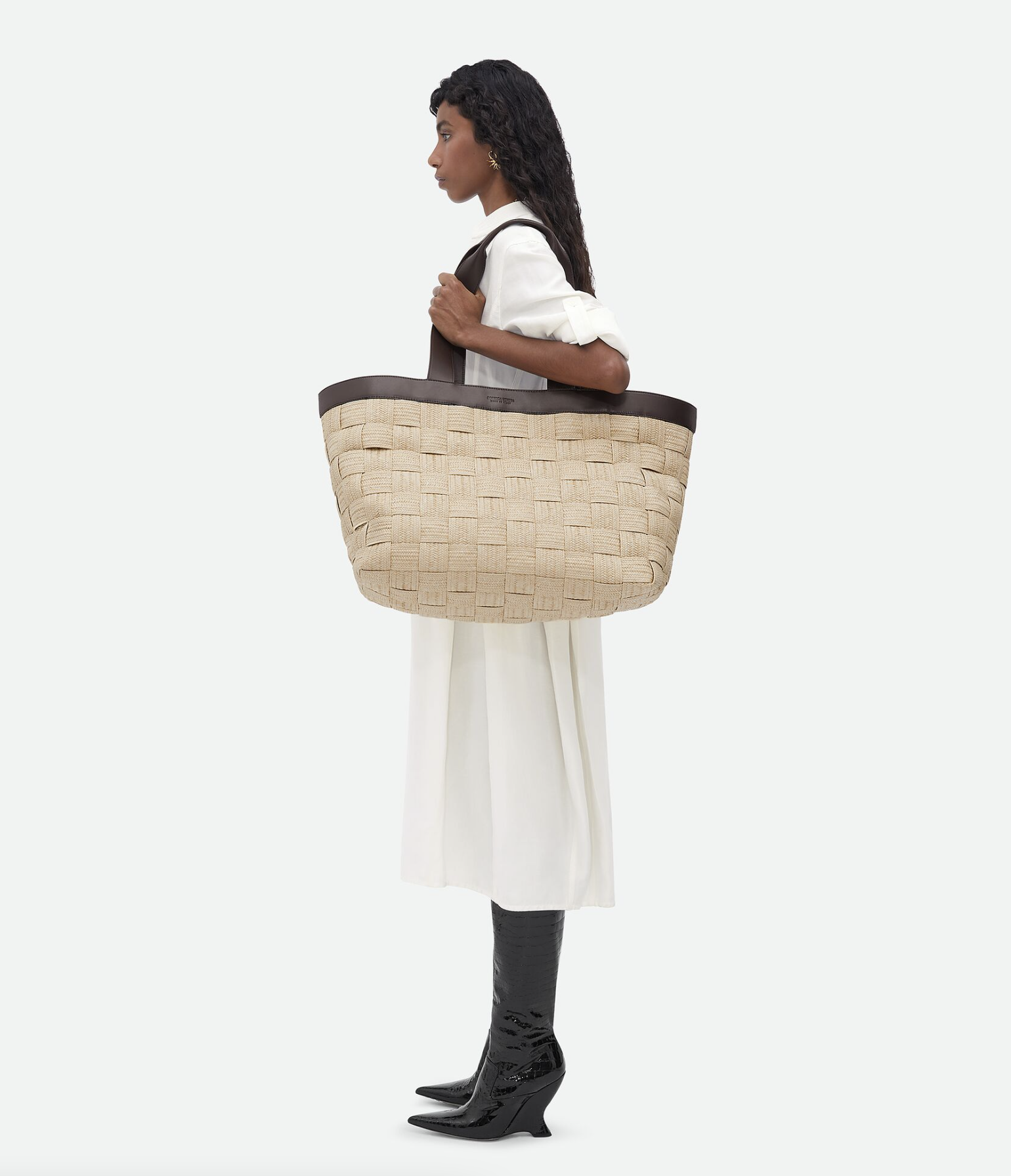 INTRODUCING CELINE RAFFIA BAG – THE ONLY BAG YOU NEED THIS SUMMER