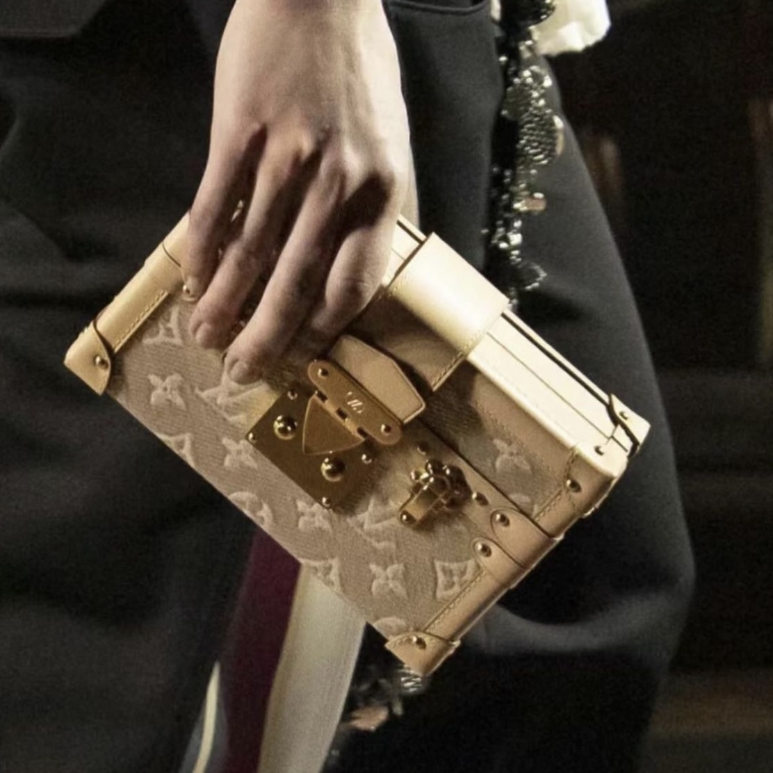 The Louis Vuitton Camera Box Is the Celebrity Accesory Pick for Fall 2023