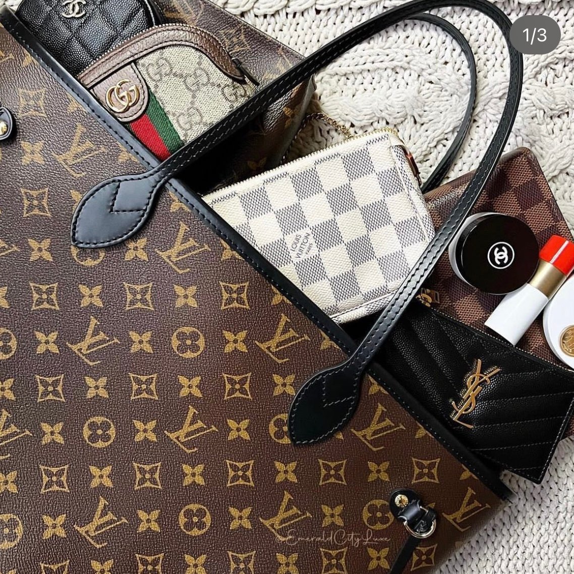 Louis Vuitton Neverfull Handbag