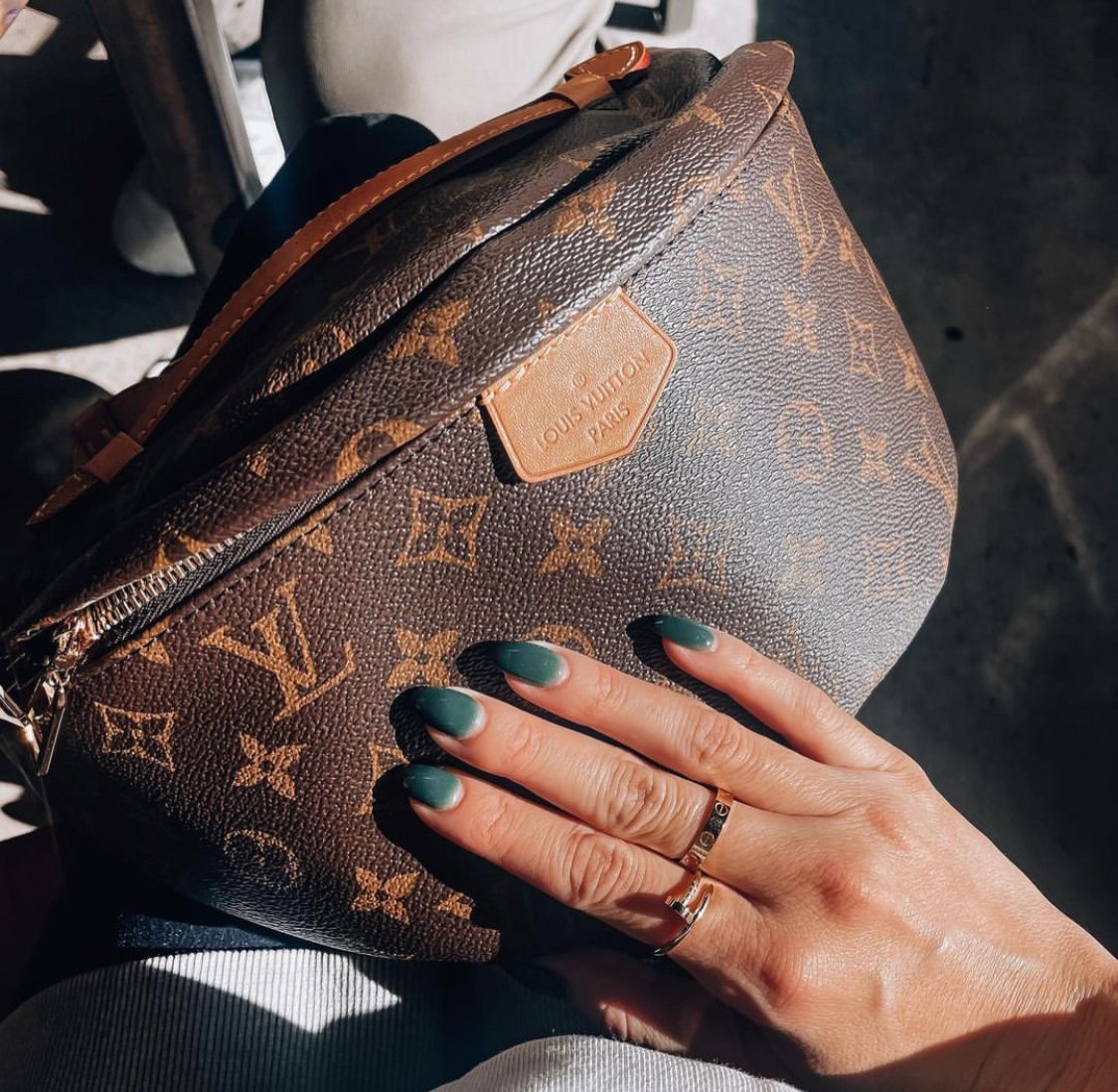 Help!! I want to buy my first LV bag but really confused. I love