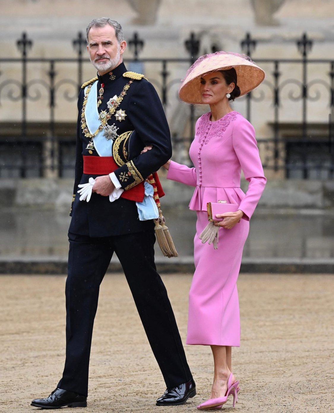 Coronation clutches | handbags coronation | best handbags of coronation | King Charles coronation clutches | coronation style | coronation fashion | best fashion of coronation | Kate Middleton style