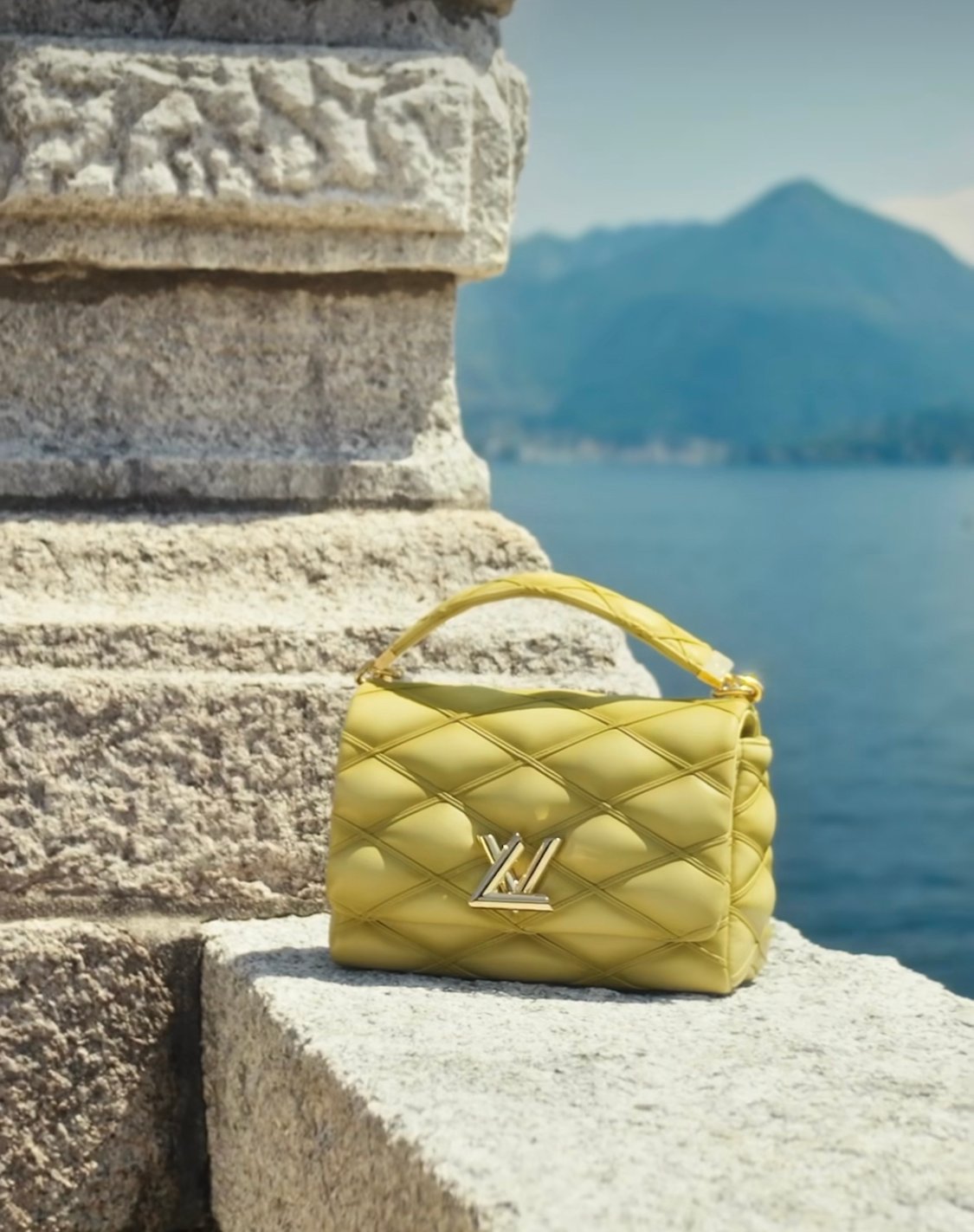 Louis Vuitton: Louis Vuitton Revealed Its Latest Twist Bags