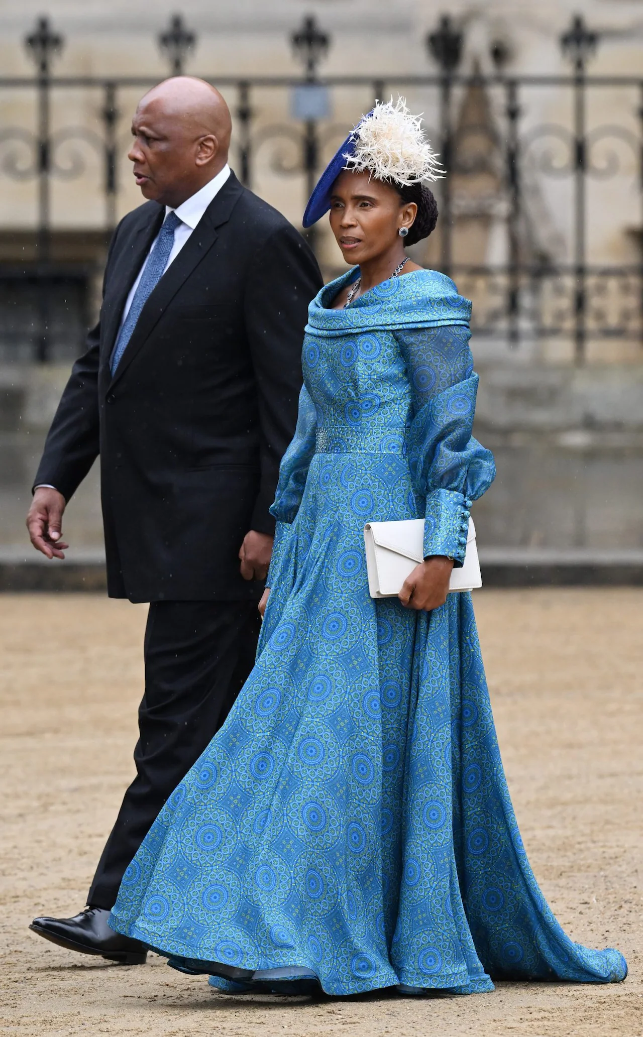 Coronation clutches | handbags coronation | best handbags of coronation | King Charles coronation clutches | coronation style | coronation fashion | best fashion of coronation | Kate Middleton style