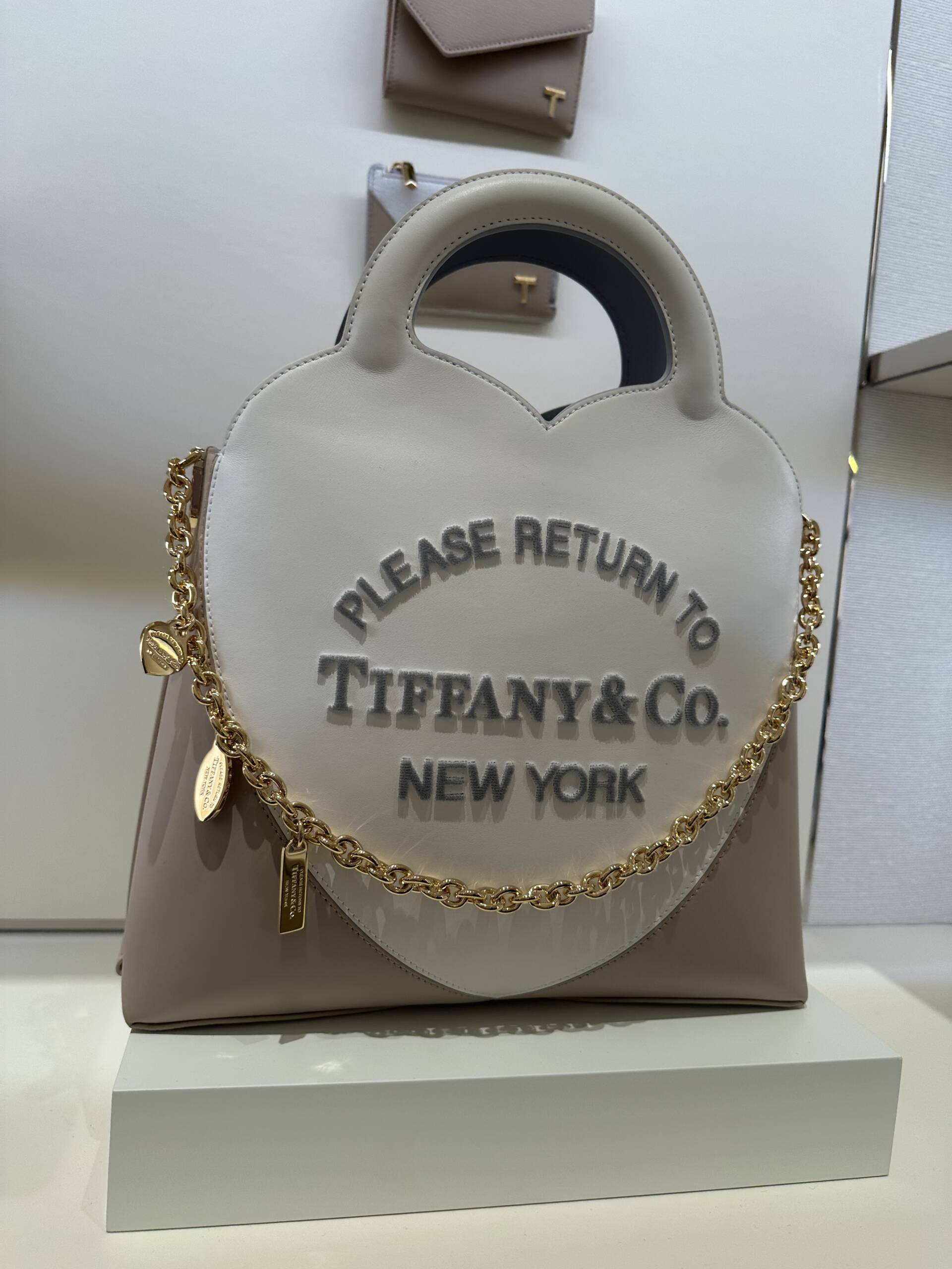 tiffany landmark opening | tiffany diamond | blue box cafe landmark | tiffany setting