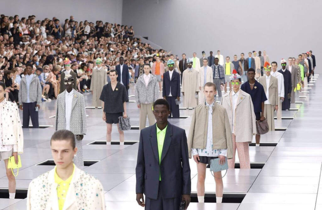 Dior Men's 2024 Spring Summer Bags: Timeless Tweed and Classic Cannage ...