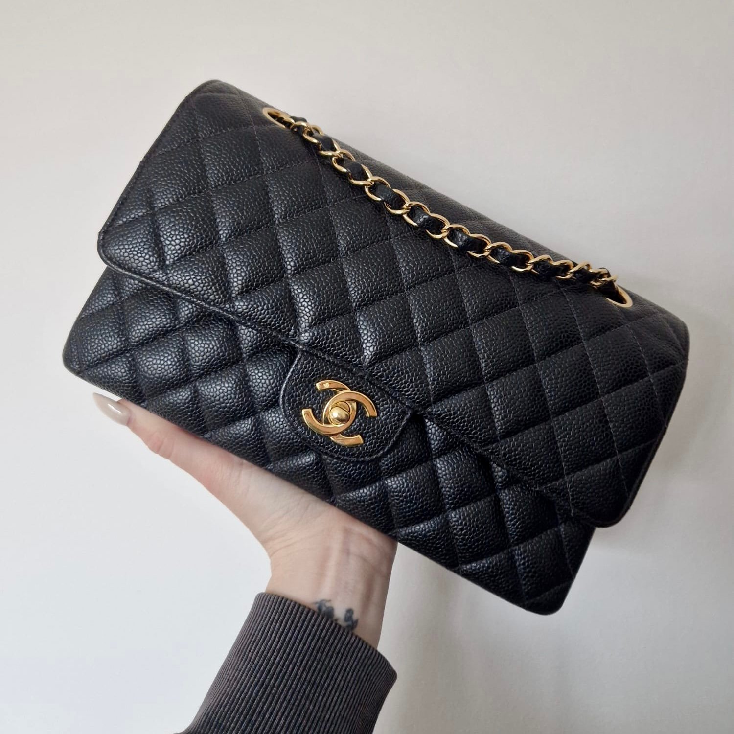 New CHANEL 22S Black Caviar Classic Flap Medium Wallet