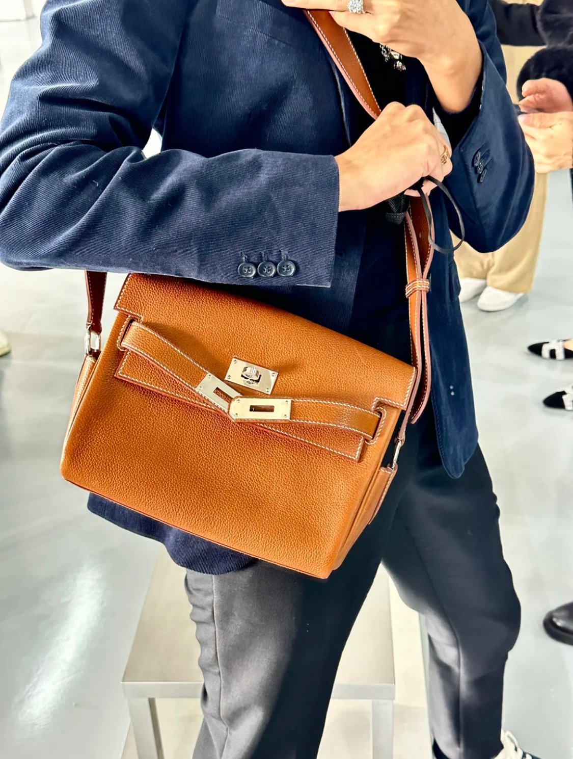 hermes kelly messenger bag 2023