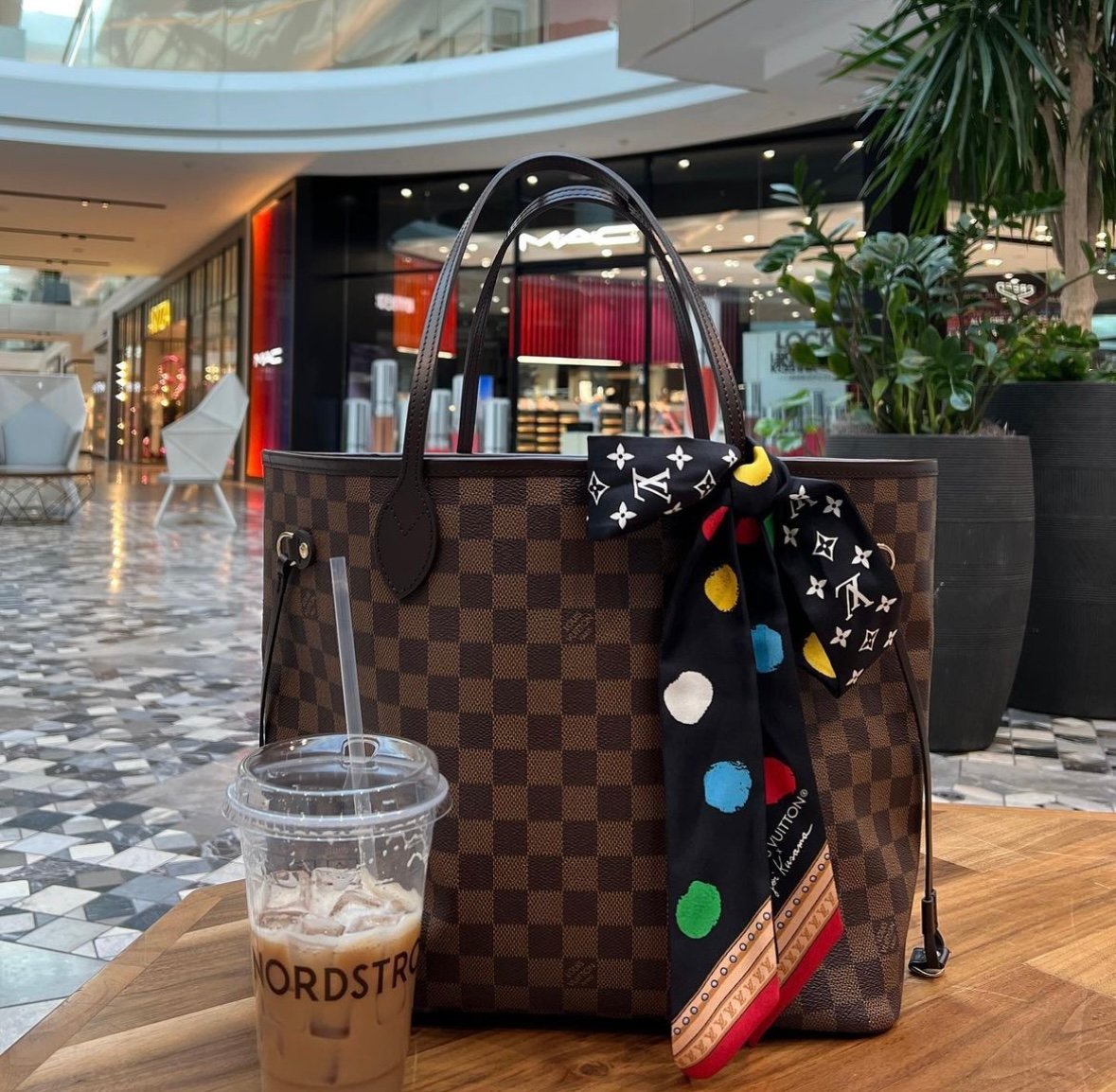 lv neverfull twilly