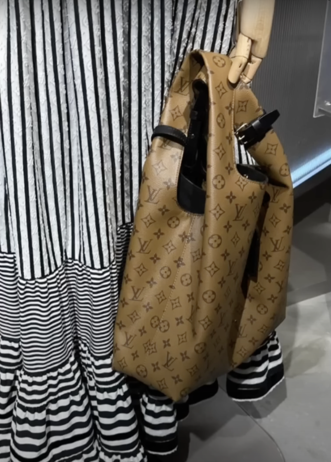 Battle of the Bucket Bags: Hermès Picotin vs. Louis Vuitton