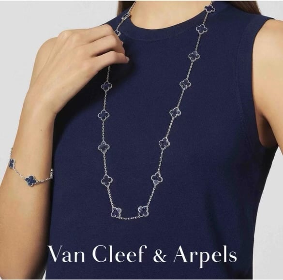 Official Photo of New Stones. Image courtesy Van Cleef & Arpels