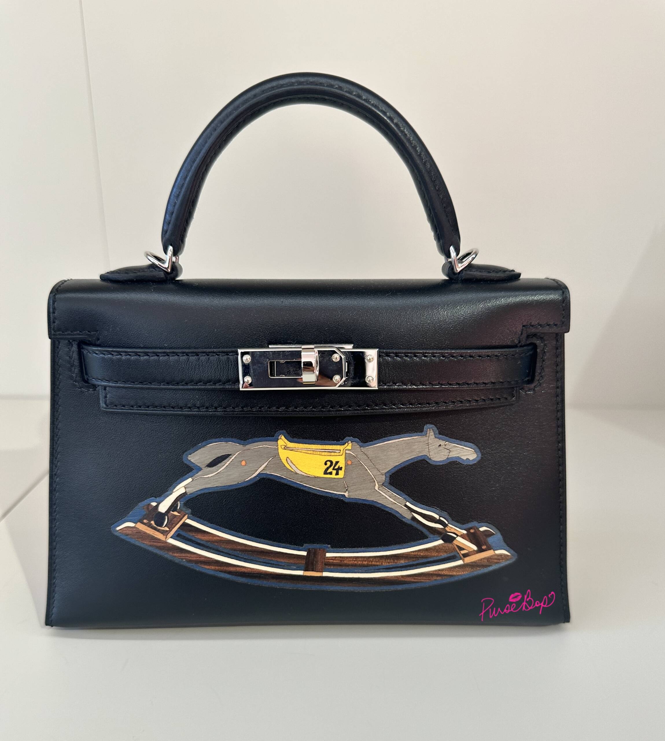 First Look at the New Hermès 'In the Loop' Bag - PurseBop