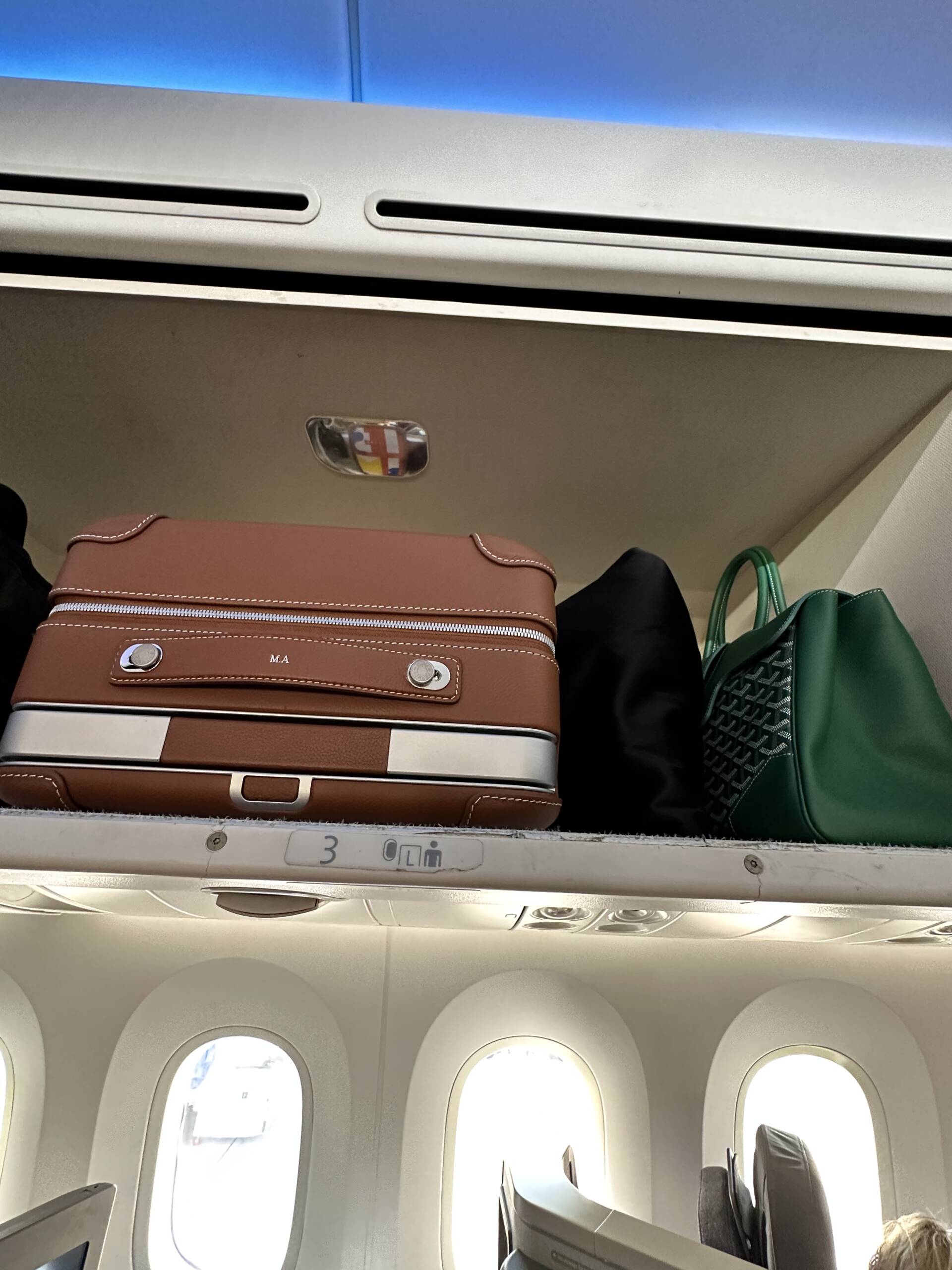 Everything tucked away for takeoff. The new Saigon tote stands tall and structured. 
