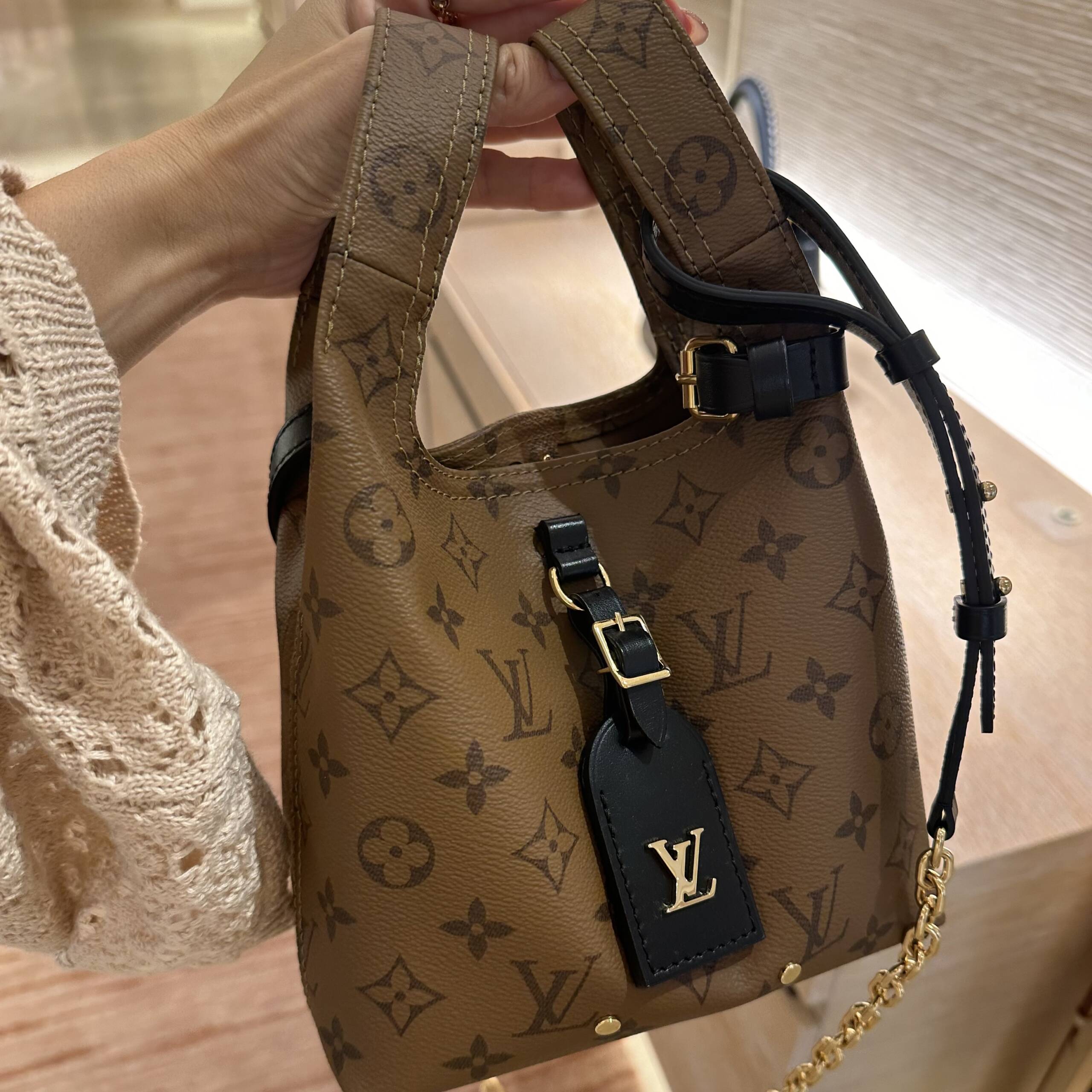 LV Emblem – Tagged 