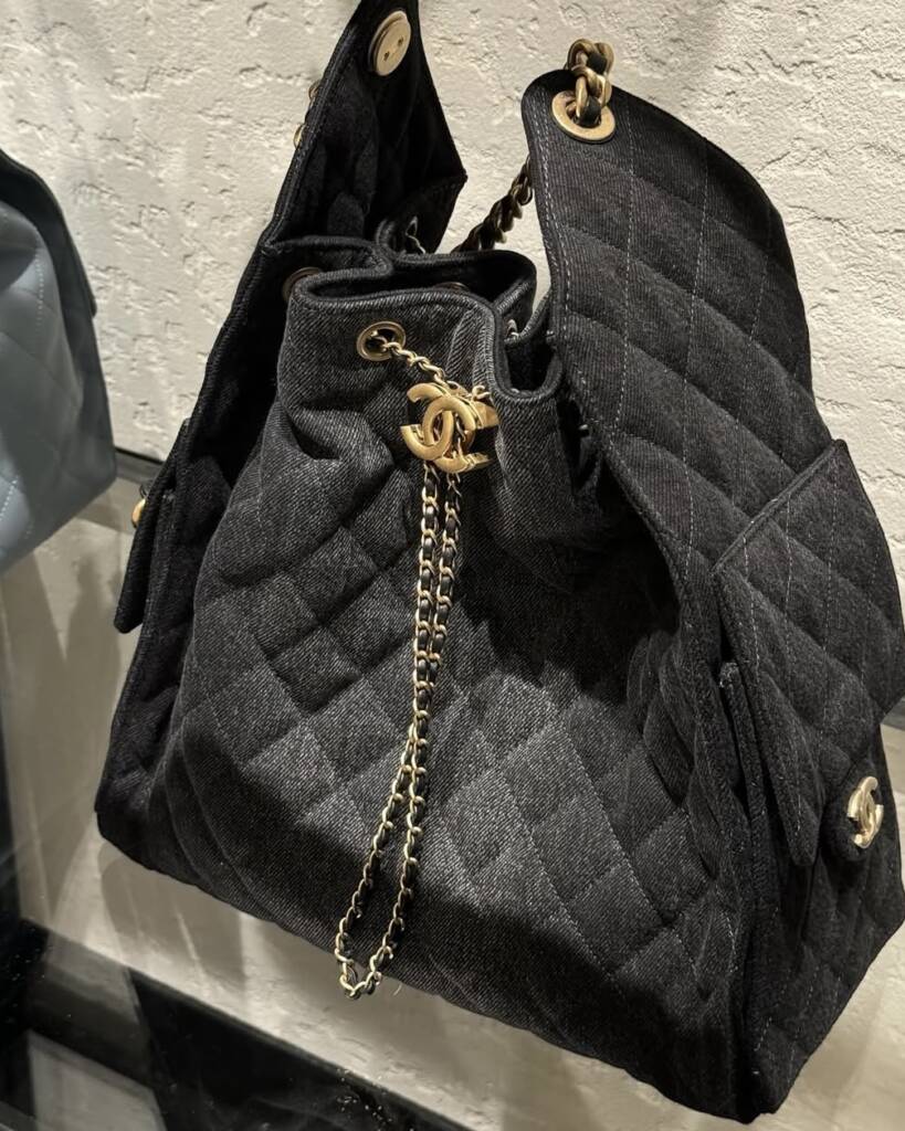 Chanel 2025 Dallas Shearling Star Bag 21cm Navy Blue Wool Denim 318220