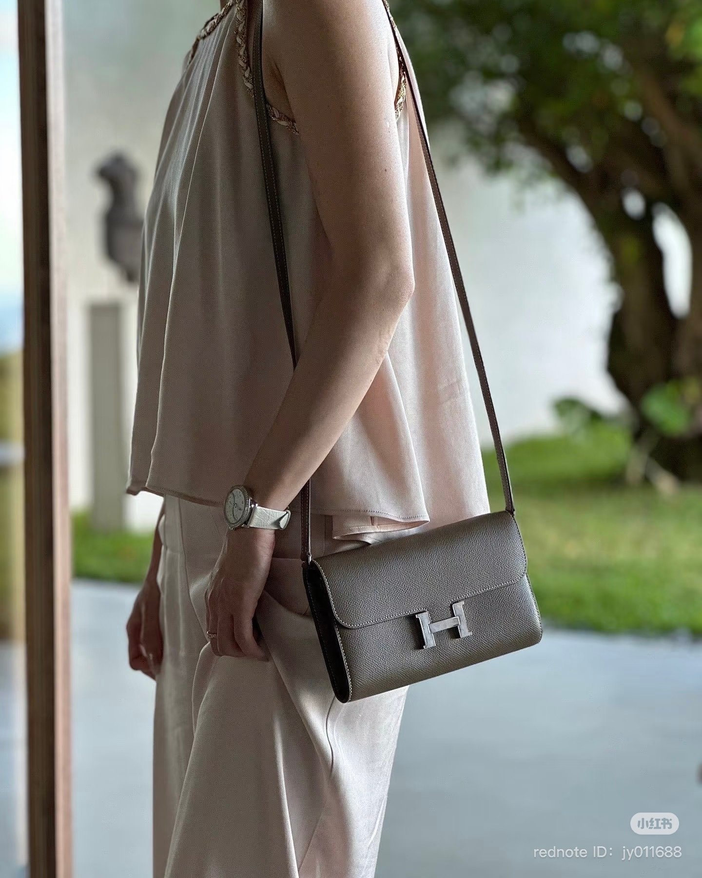 hermès constance to go classique etoupe epsom