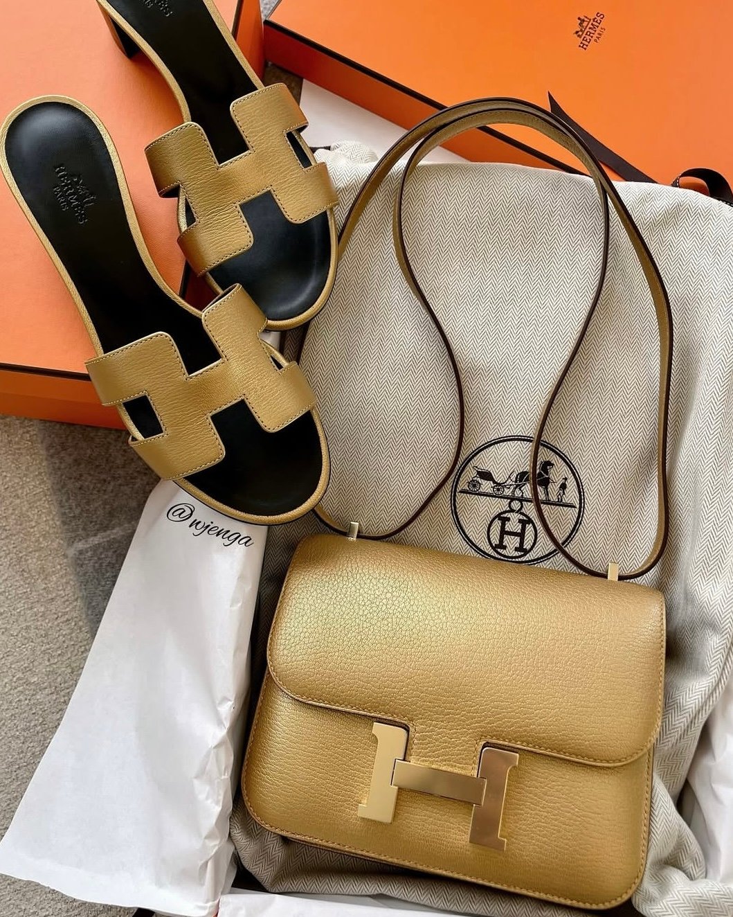 hermes Doré constance 24