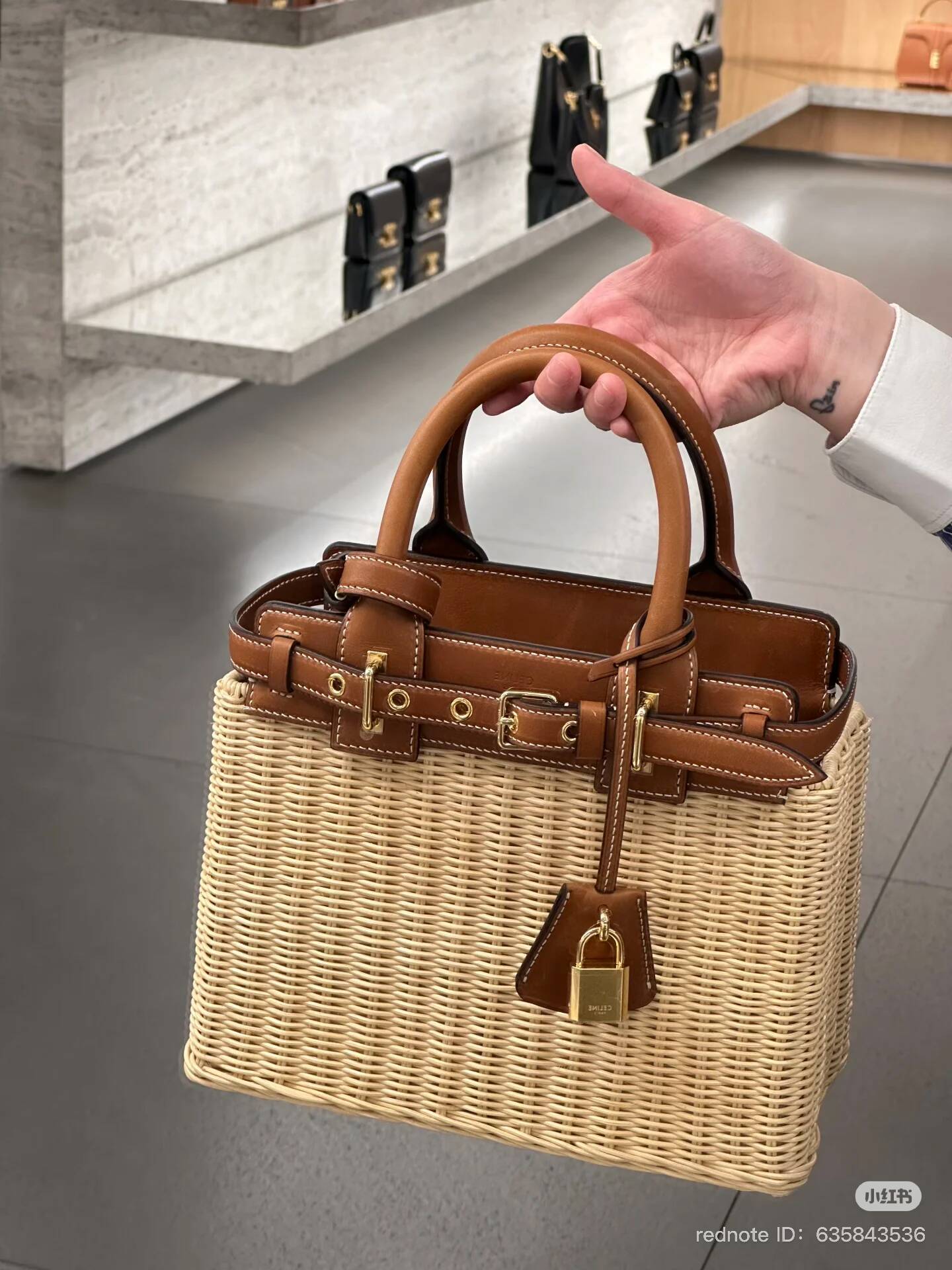 celine raffia conti
