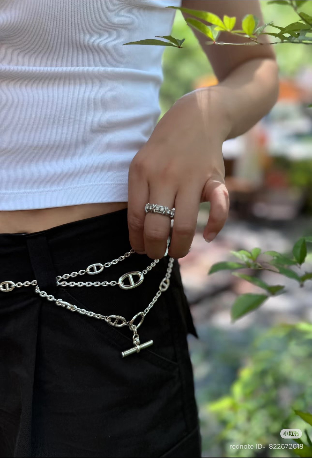 hermès farandole necklace styling