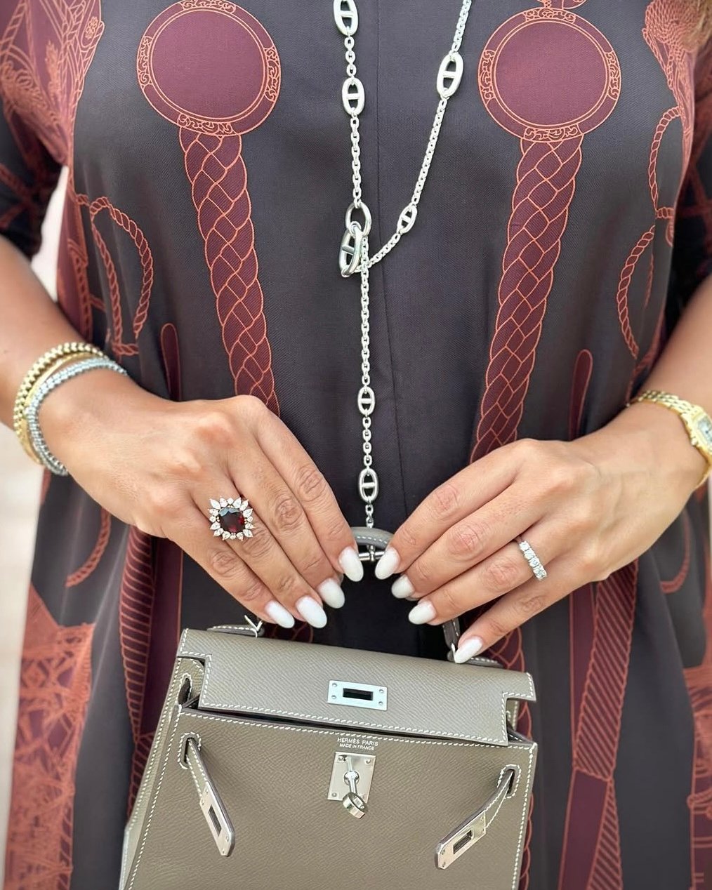 hermès farandole necklace styling