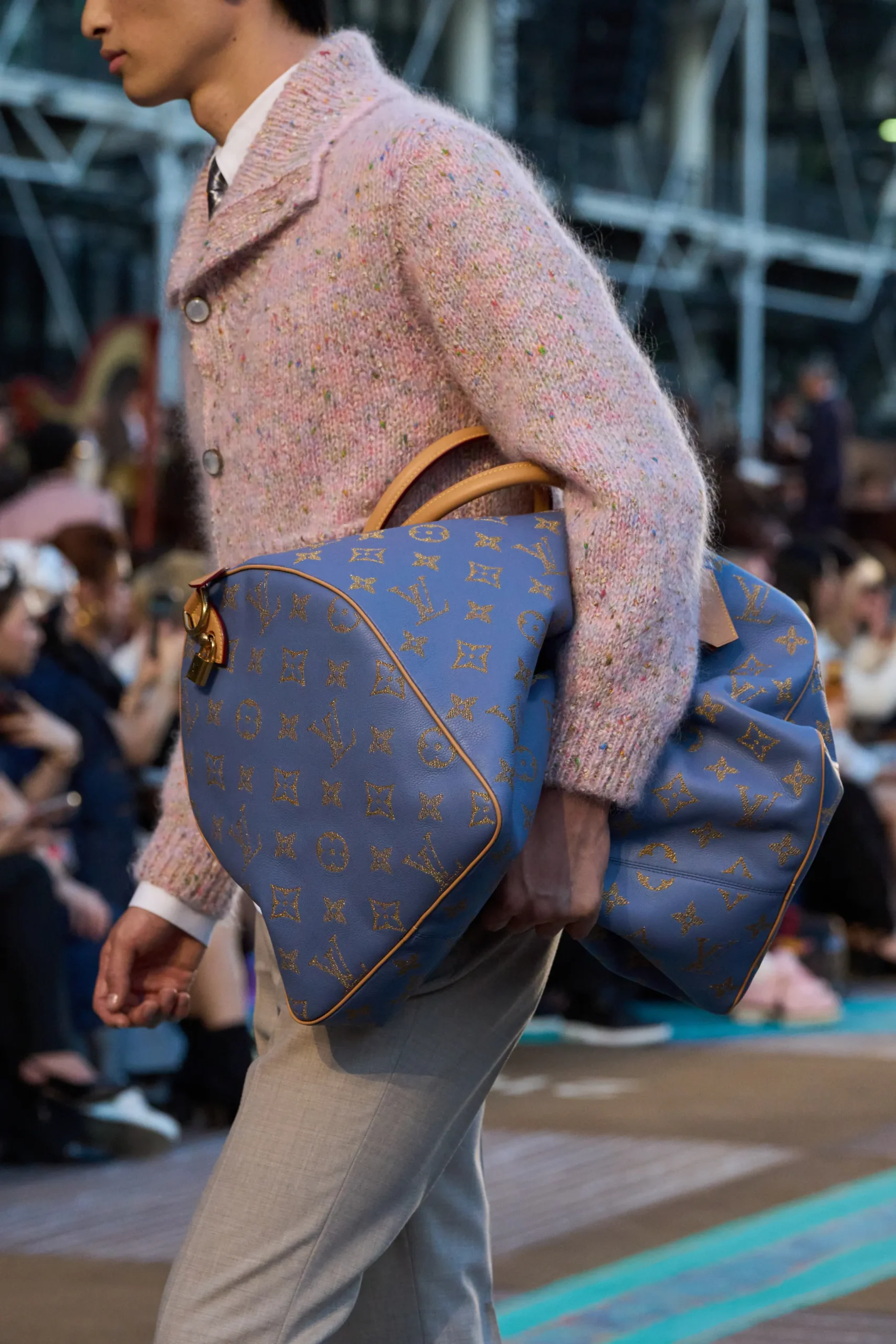 Image courtesy: Vogue Runway