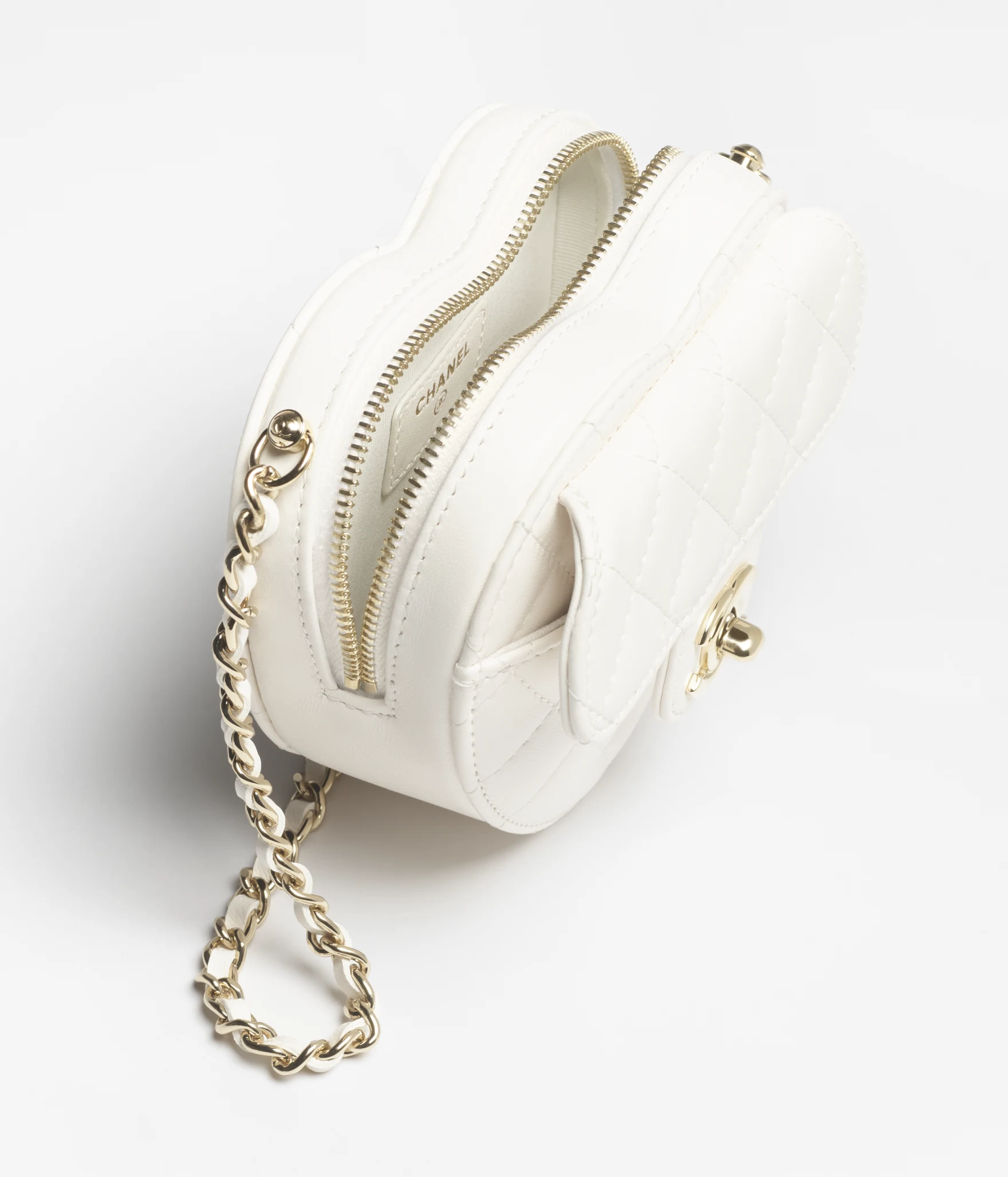 chanel pre-fall/winter 2025/25 25b bags heart bag chanel 25