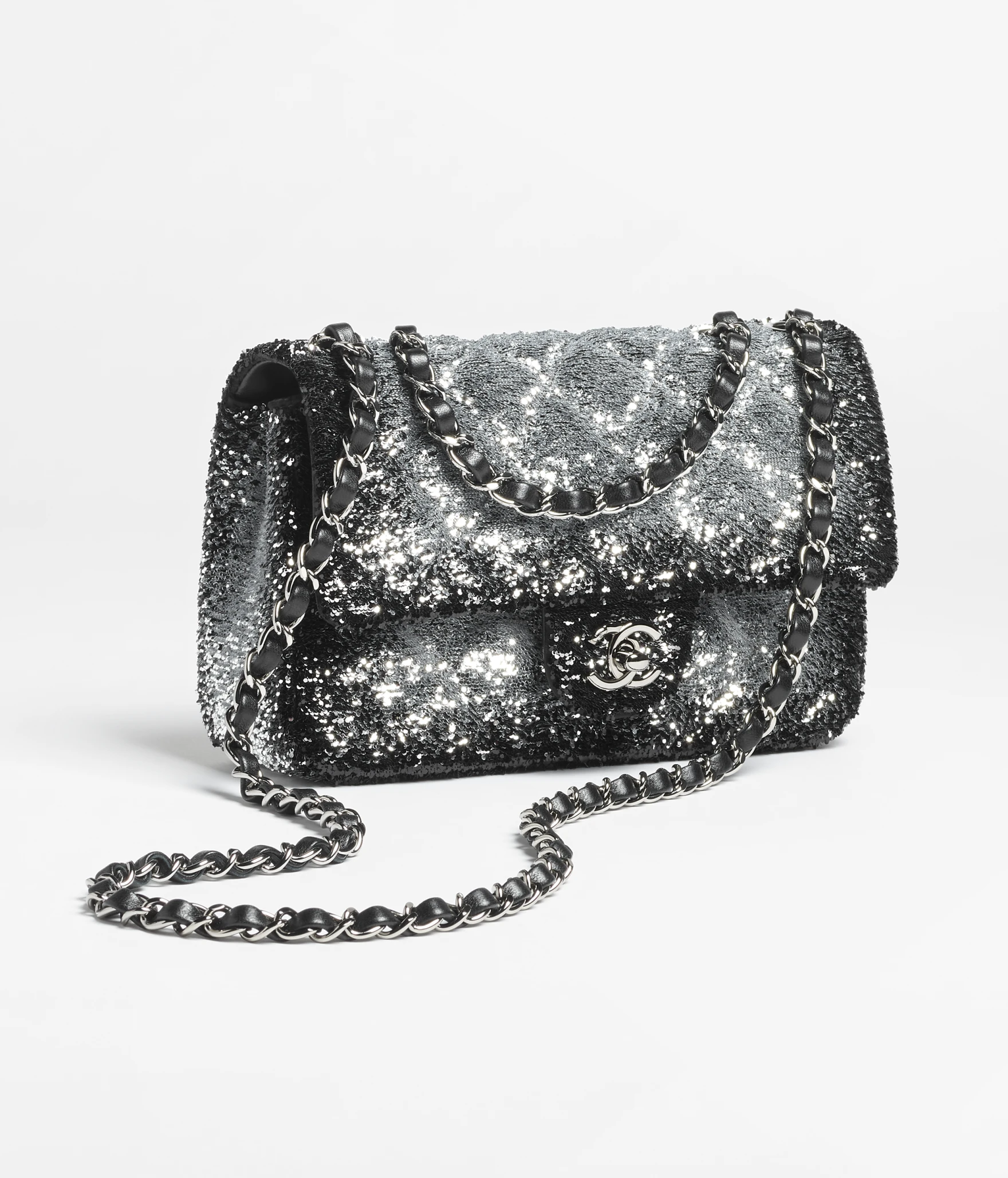 chanel pre-fall/winter 2025/25 25b bags heart bag chanel 25