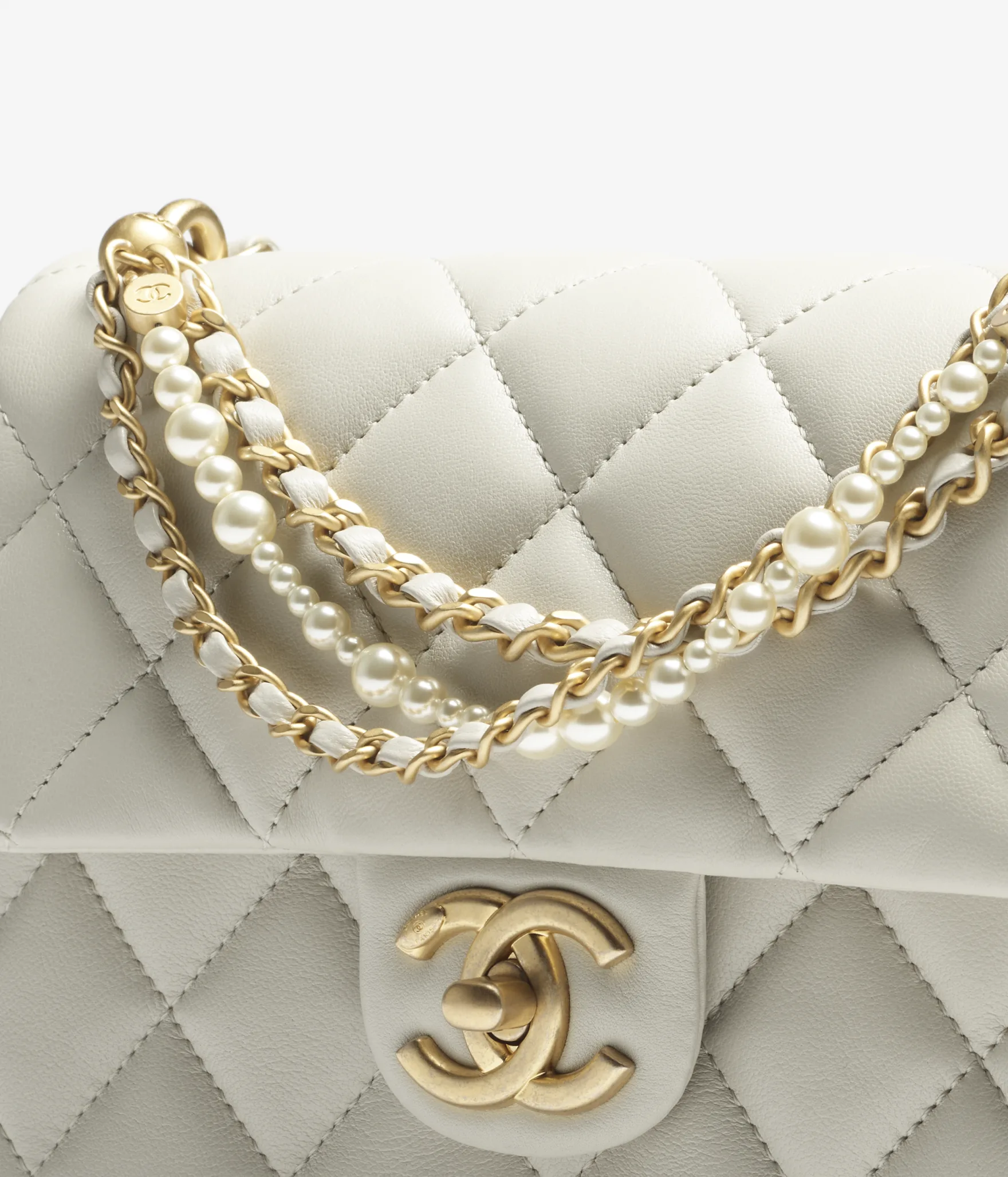 chanel pre-fall/winter 2025/25 25b bags heart bag chanel 25
