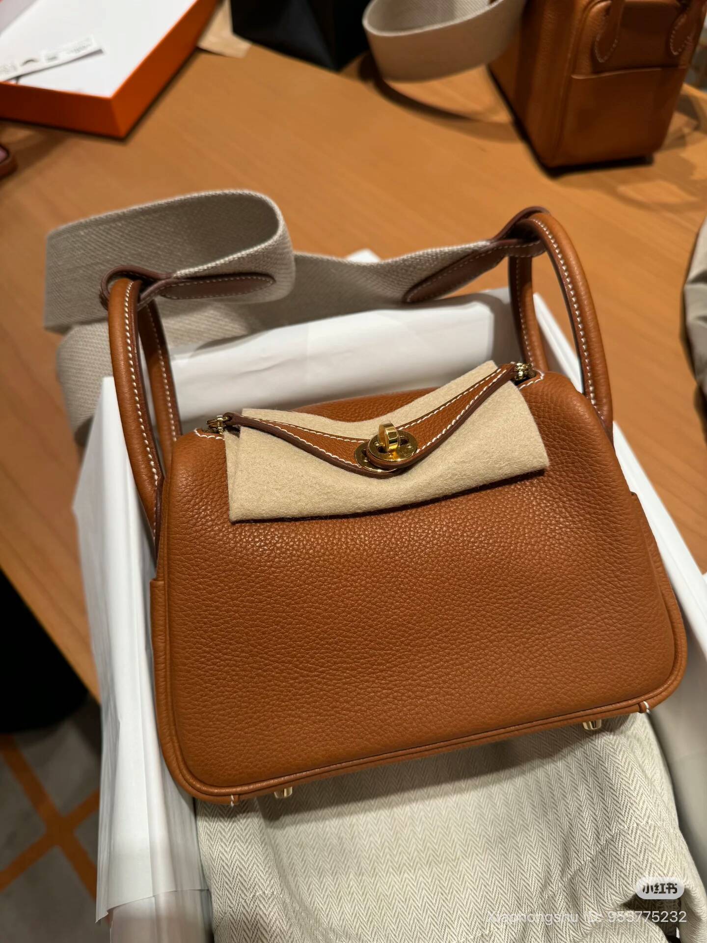 hermes lindy Barenia Faubourg leather fauve