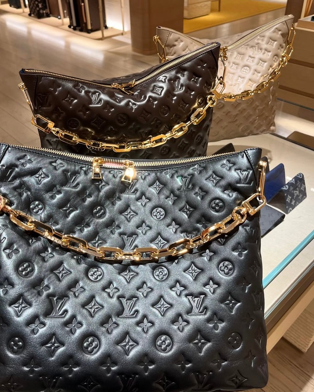 louis vuitton coussin hobo