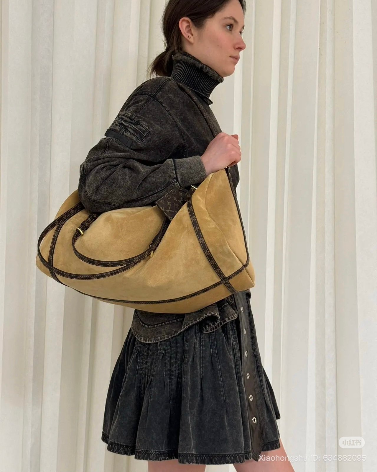 louis vuitton express mm suede