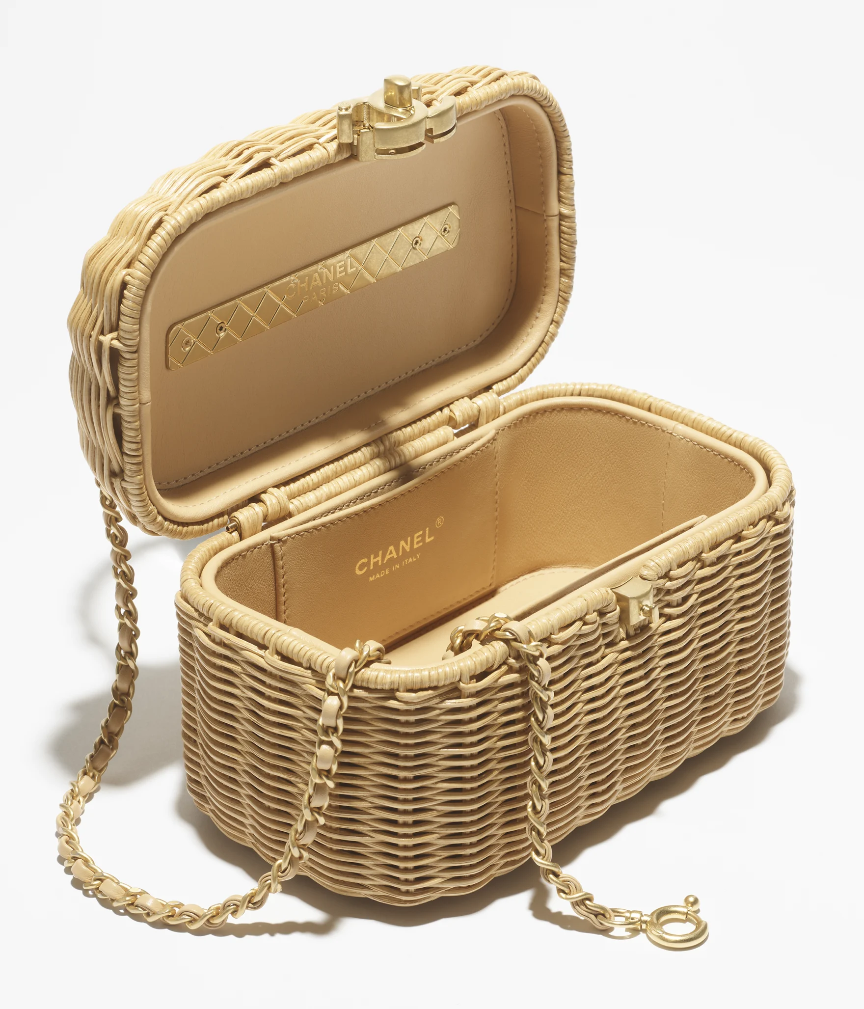 chanel 2025/26 cruise bag collection 26c vanity