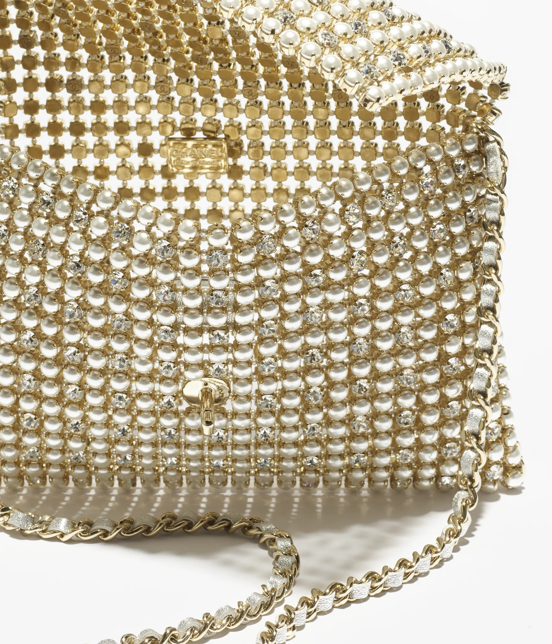 7 Statement Bags That Will Wow at Every Party