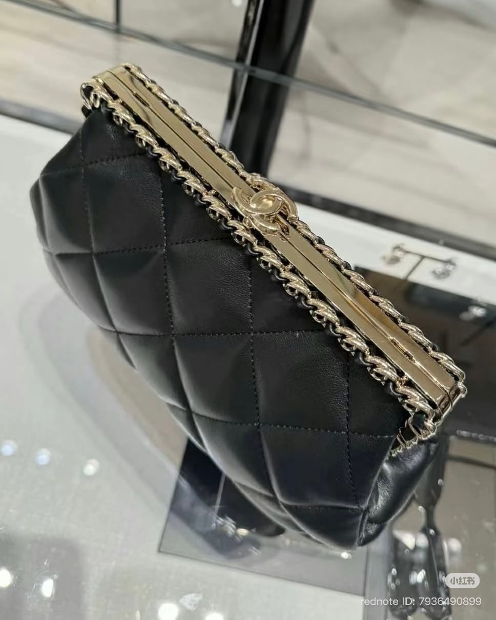 7 Statement Bags That Will Wow at Every Party