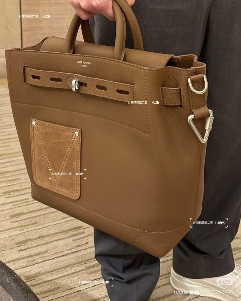 How Do Hermès’ and Louis Vuitton’s First Bags Compare Today?