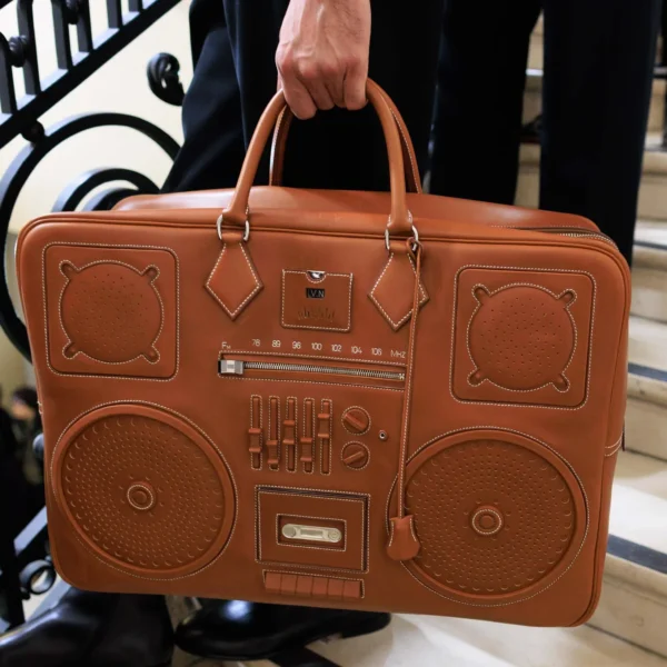 Image courtesy: Vogue Runway