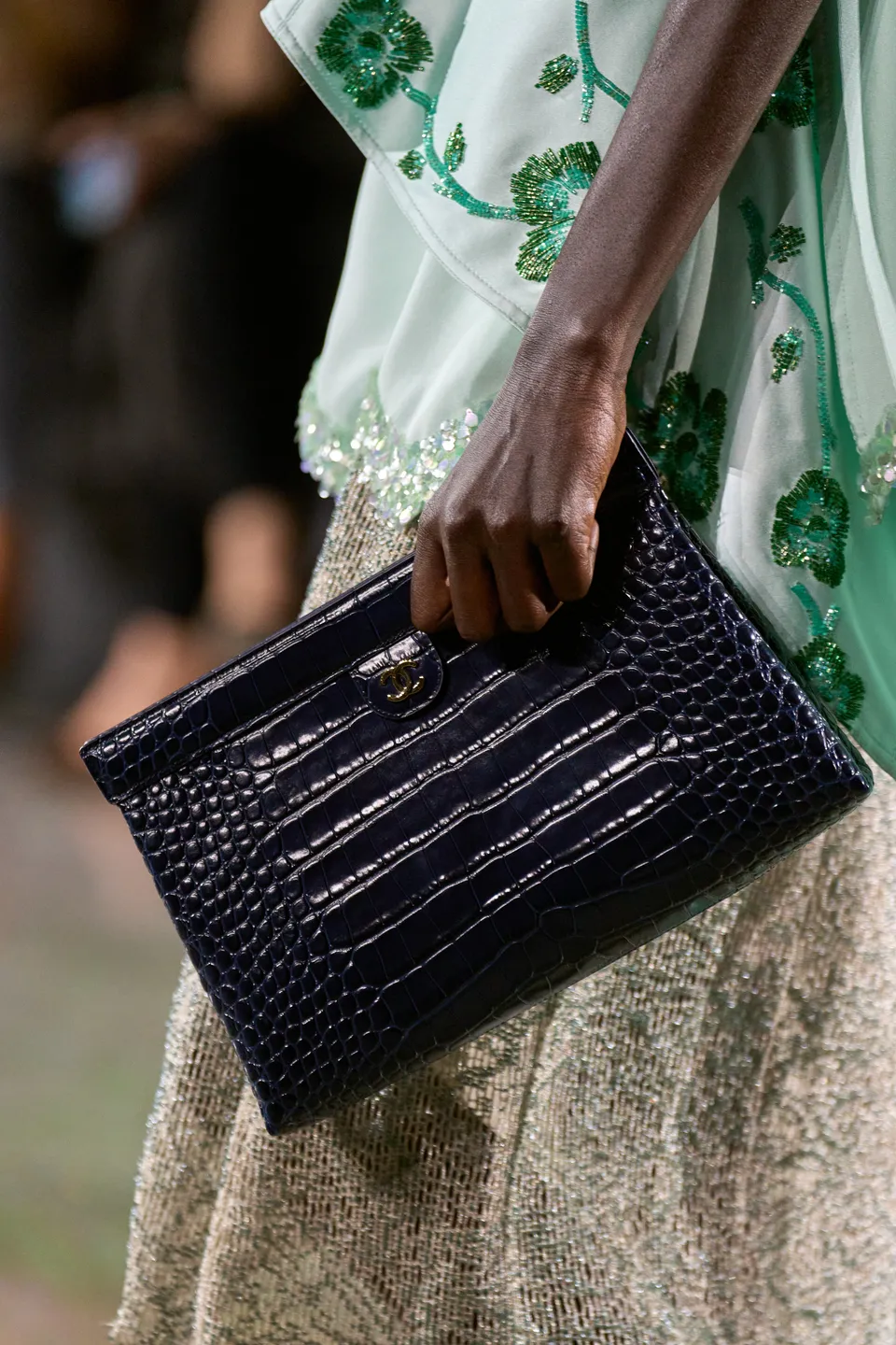 chanel fall-winter 2026 croc clutch black