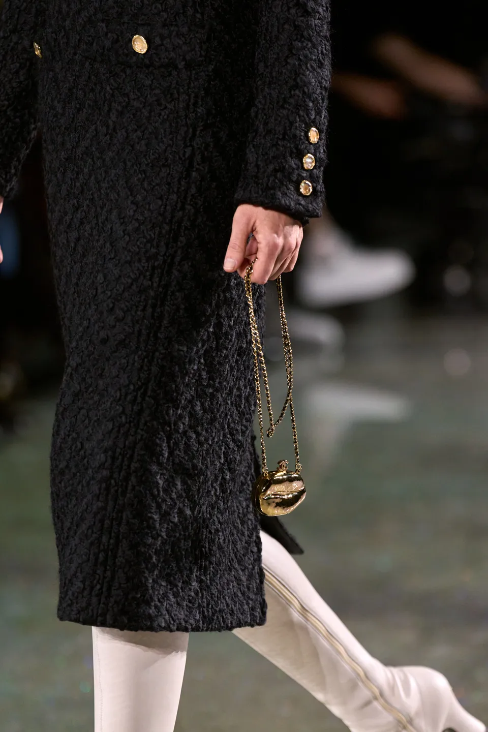 chanel fall-winter 2026 gold micro bag on chain
