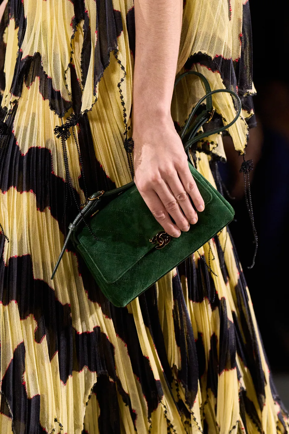 chanel fall-winter 2026 green suede bag