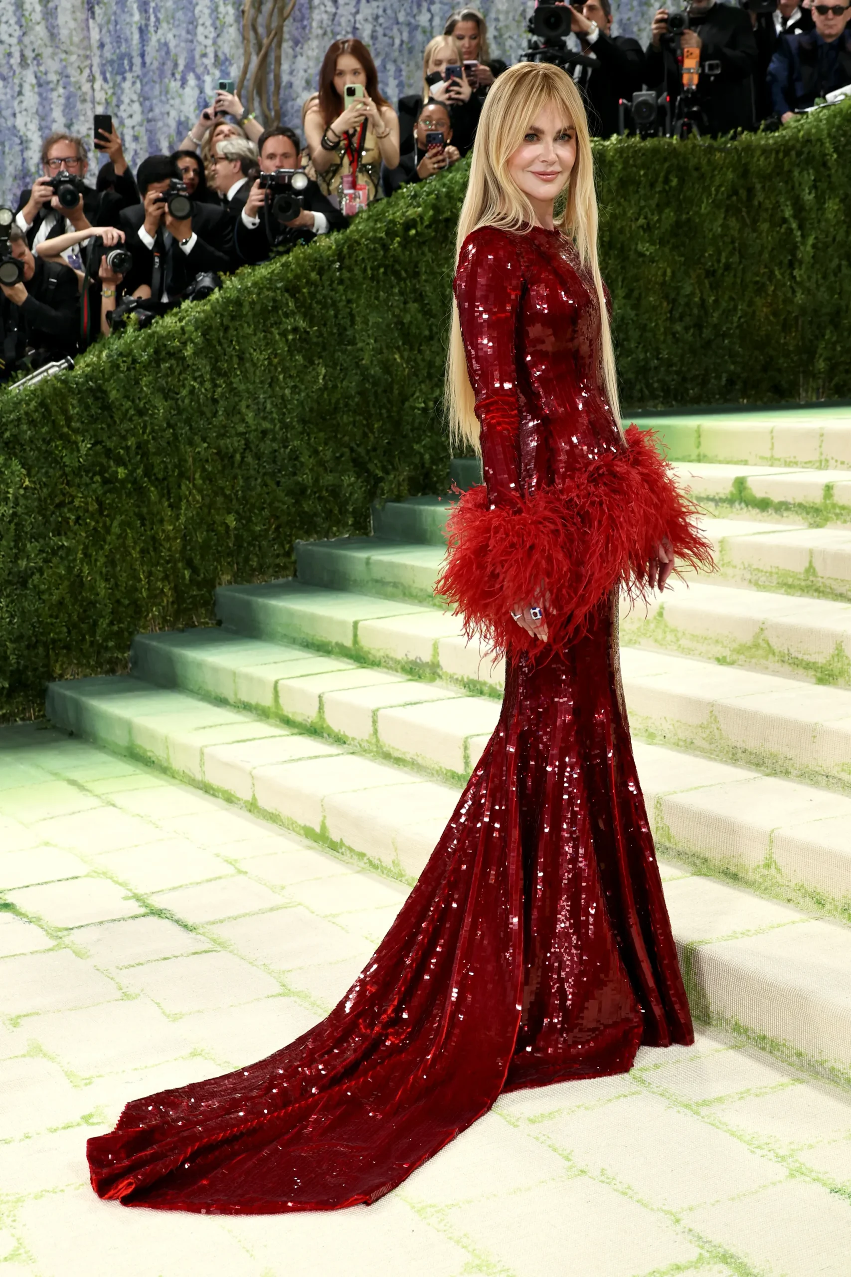 met gala 2026 handbags,met gala 2026 looks,met gala dress,met gala jennie,met gala chanel,met gala heated rivalry