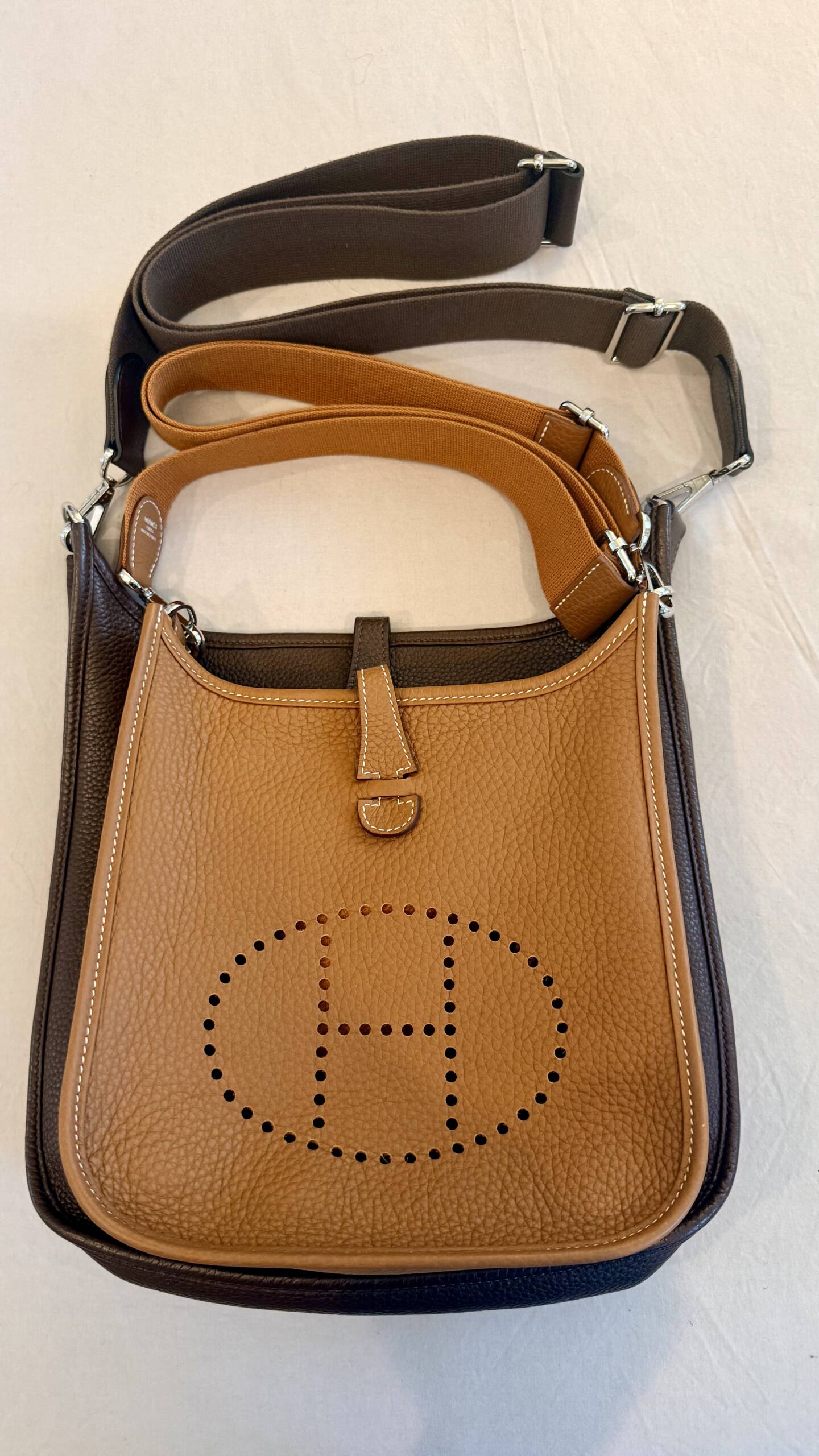 hermes evelyne sizes,bag size comparison,hermes evelyne 23,hermes mini evelyne,perfect bag size,everyday bag