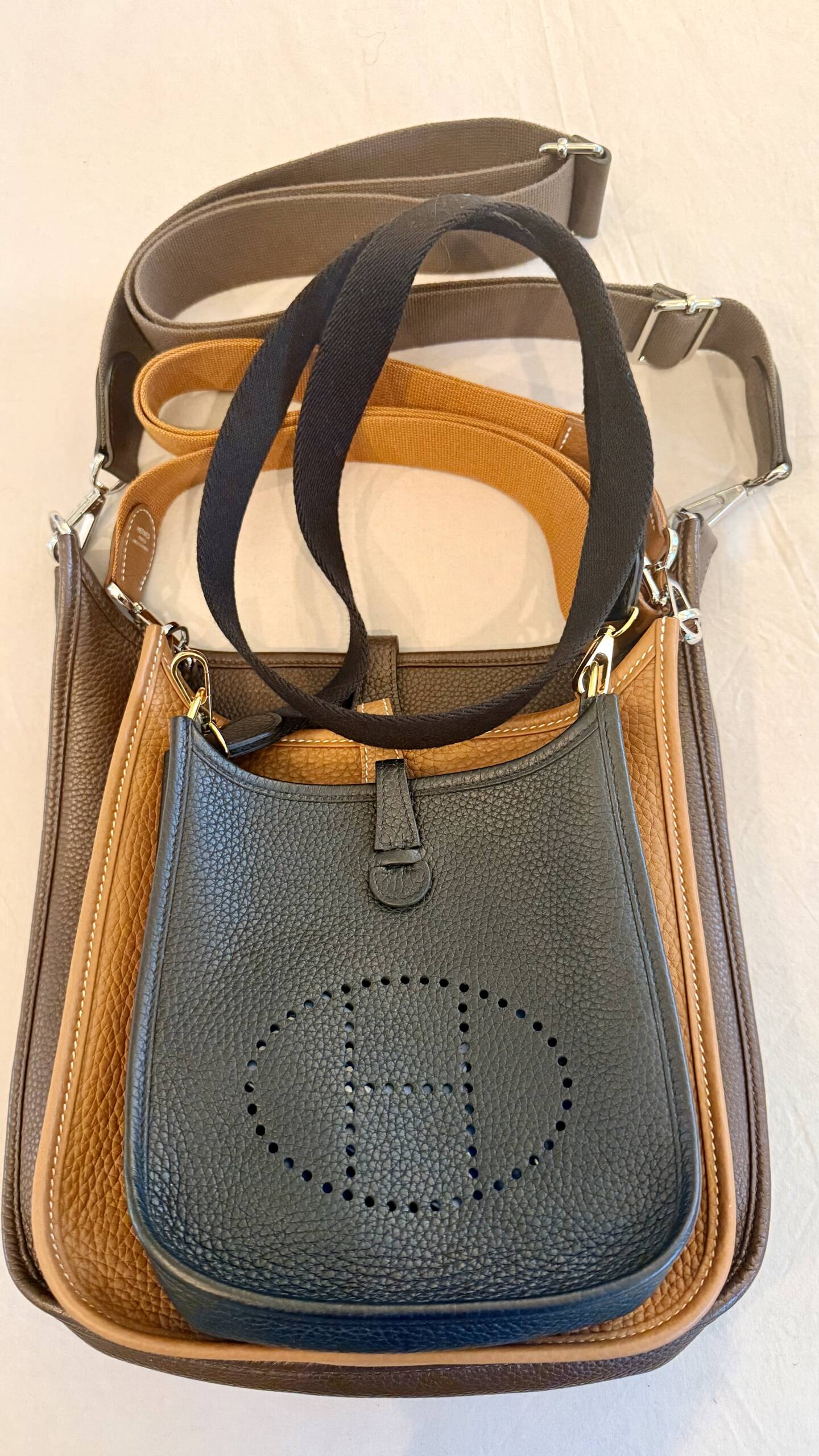 hermes evelyne sizes,bag size comparison,hermes evelyne 23,hermes mini evelyne,perfect bag size,everyday bag